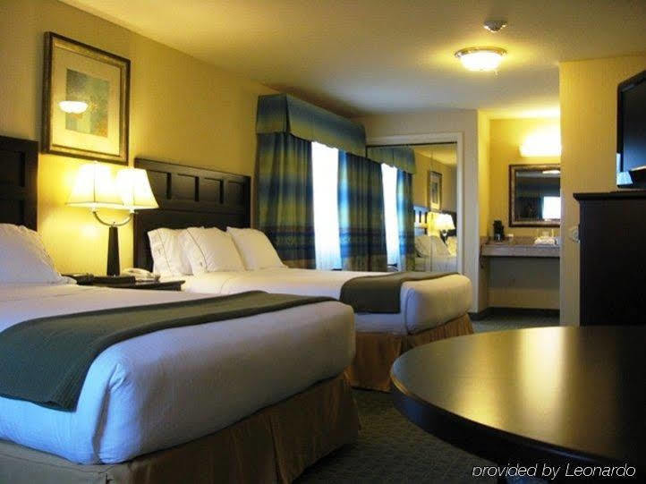 Holiday Inn Express Fort Bragg By Ihg Exterior foto